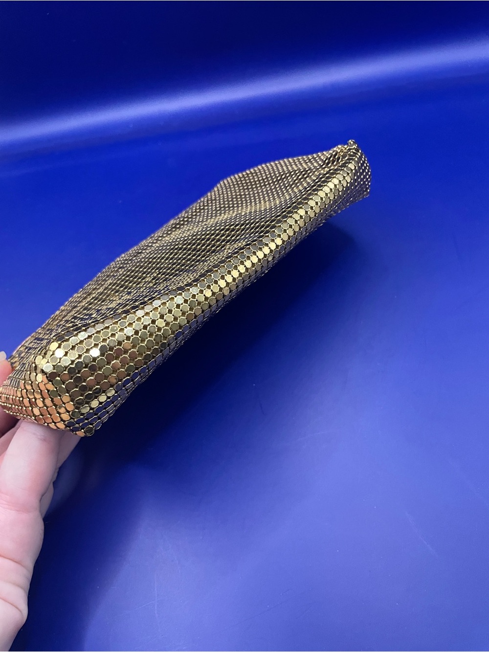 Vintage Gold Liquid Metal Mesh Zipper Pouch Evening oversized coin purse - Picture 6 of 11